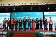 Lễ khai mạc.
