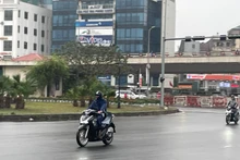 Khu vực Hà Nội có mưa phùn, trời rét. Ảnh: ĐT