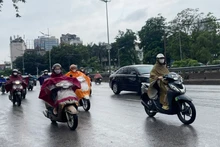 Dự báo khu vực Hà Nội có mưa rào và dông. (Ảnh minh họa: Đ.T)