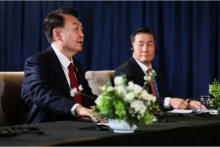Tổng thống Hàn Quốc Yoon Suk Yeol và Thủ tướng Nhật Bản Shigeru Ishiba dự Hội nghị thượng đỉnh APEC ở Lima (Peru) ngày 15/11/2024. (Nguồn: Aljazeera)