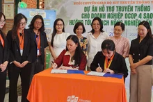 Lễ ký kết bàn giao bộ kit truyền thông.