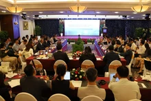 Quang cảnh diễn đàn.