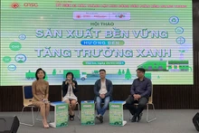 Các đại biểu tham gia tọa đàm.