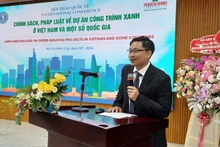 Phó Giáo sư, Tiến sĩ Trần Việt Dũng, Phó Hiệu trưởng Trường đại học Luật Thành phố Hồ Chí Minh phát biểu tại hội thảo.