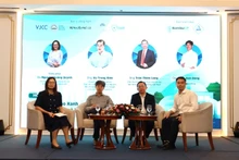 Các chuyên gia tham gia phiên thảo luận.