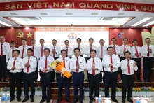 Ban chấp hành Đảng bộ Tổng Công ty Điện lực miền nam nhiệm kỳ 2025-2030 ra mắt Đại hội
