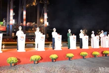 Lãnh đạo Bộ Quốc phòng, Thành phố Hồ Chí Minh,... nhấn nút lễ làm hàng đầu năm trong đêm giao thừa Xuân Ất Tỵ 2025.