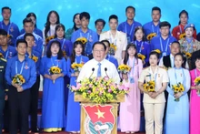 Đồng chí Nguyễn Trọng Nghĩa, Ủy viên Bộ Chính trị, Bí thư Trung ương Đảng, Trưởng Ban Tuyên giáo và Dân vận Trung ương phát biểu tại đại hội.
