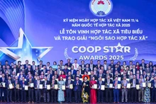 Lễ tôn vinh hợp tác xã tiêu biểu và trao giải Ngôi sao hợp tác xã.