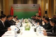 Thứ trưởng Nông nghiệp và Phát triển nông thôn Hoàng Trung hội đàm với Phó Tổng cục trưởng, Tổng cục Hải quan Trung Quốc Triệu Tăng Liên.