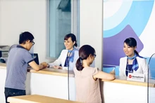 Nhận tiền kiều hối về Việt Nam qua hệ thống giao dịch Ngân hàng Thương mại cổ phần Á Châu (ACB). 