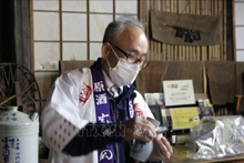 Ông Katsuyoshi Mine, chủ cơ sở sản xuất rượu sake Kotegawa ở Oita. Ảnh tư liệu: Đào Thanh Tùng/PV TTXVN tại Nhật Bản.