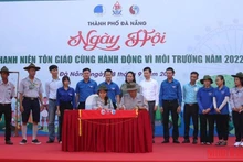 Ký kết phong trào thanh niên tôn giáo hành động vì môi trường.