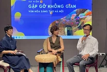 Các đại biểu trao đổi về việc cần thiết hình thành Mạng lưới không gian văn hóa sáng tạo.
