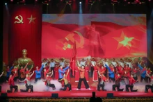 Các nghệ sĩ Nhà hát Ca múa nhạc Thăng Long sẽ đem đến công chúng nhiều tiết mục nghệ thuật đặc sắc về Đảng, Bác Hồ trong dịp nghỉ lễ sắp tới.
