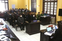 Các bị cáo bị đưa ra xét xử tại phiên tòa sơ thẩm của Tòa án nhân dân tỉnh Lạng Sơn.