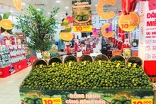 Cam sành Vĩnh Long chất lượng được giới thiệu bắt mắt tại siêu thị GO!.