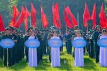 Các đoàn vận động viên tham dự hội thao.