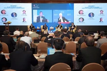 Các chuyên gia, học giả tham dự tại một hội thảo về Biển Đông. (Ảnh BỘ NGOẠI GIAO)