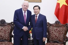 Phó Thủ tướng Lê Minh Khái tiếp ông Thomas Vallely, Giám đốc Chương trình Việt Nam tại Đại học Harvard và các chuyên gia Đại học Fulbright Việt Nam. (Ảnh: VGP)