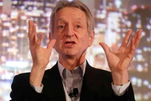 Geoffrey Hinton được xem là người tiên phong trong lĩnh vực nghiên cứu trí tuệ nhân tạo. (Ảnh: CNBC)