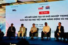 Quang cảnh phiên tọa đàm tại hội thảo.