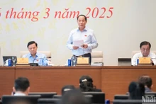 Phó Chủ tịch Quốc hội Trần Quang Phương phát biểu bế mạc Hội nghị đại biểu Quốc hội hoạt động chuyên trách lần thứ 7, nhiệm kỳ khóa XV. (Ảnh: DUY LINH)
