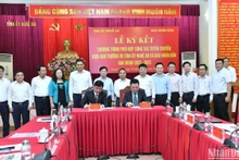 Quang cảnh Lễ ký kết. 