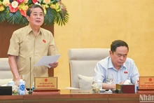 Phó Chủ tịch Quốc hội Nguyễn Đức Hải điều hành nội dung phiên họp chiều 20/8. (Ảnh: DUY LINH)