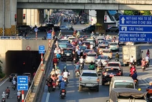 Đường Nguyễn Trãi được dự báo sẽ gia tăng ùn tắc khi phải thực hiện quây tôn một phần để thực hiện dự án xử lý nước thải Yên Xá.