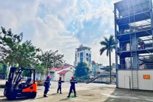 Thao diễn kỹ năng chữa cháy, cứu nạn cứu hộ trong khuôn khổ Lễ khởi động Dự án.