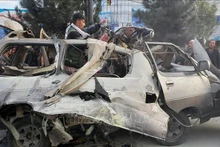 Hiện trường 1 vụ đánh bom xe ở Kabul, Afghanistan. (Ảnh tư liệu: AFP/TTXVN)