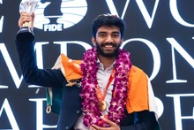 Ở tuổi 18, Gukesh Dommaraju đã trở thành nhà vô địch cờ vua trẻ nhất lịch sử. (Ảnh: FIDE) 