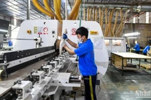 Động thái thuế quan từ Hoa Kỳ đang tạo ra không ít sức ép cho các ngành xuất khẩu chủ lực của Việt Nam. (Ảnh minh họa: THÀNH ĐẠT)