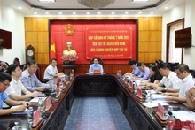 Quang cảnh buổi gặp gỡ, xem xét kiến nghị của doanh nghiệp, hợp tác xã ở Ninh Bình.