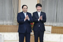 Thủ tướng Phạm Minh Chính và Thống đốc tỉnh Gunma Yamamoto Ichita.
