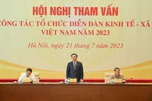 Chủ tịch Quốc hội Vương Đình Huệ phát biểu mở đầu, gợi mở một số vấn đề thảo luận tại hội nghị. (Ảnh: Duy Linh)