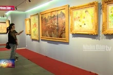 Trưng bày nghệ thuật Việt Nam thế kỷ XX