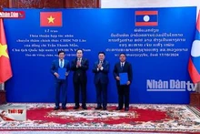 Chủ tịch Quốc hội hội đàm với Chủ tịch Quốc hội Lào