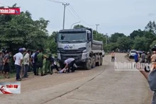 Phú Yên: Xe chở vật liệu xây dựng gây xáo trộn cuộc sống người dân