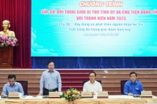 Lãnh đạo Tỉnh ủy, Ủy ban nhân dân tỉnh Long An đối thoại với đoàn viên, thanh niên.