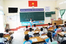 Một lớp học phổ thông vùng đồng bào dân tộc thiểu số tại Sóc Trăng.