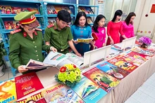 Hội báo Xuân trưng bày gần 350 ấn phẩm là tạp chí, báo Xuân Giáp Thìn 2024