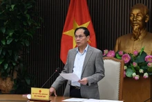 Phó Thủ tướng Bùi Thanh Sơn chủ trì cuộc họp của Tổ công tác về tăng cường hợp tác, chủ động thích ứng với điều chỉnh chính sách kinh tế, thương mại của Hoa Kỳ. (Ảnh: VGP)