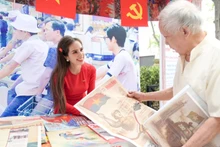Báo Nhân Dân hòa mình cùng những ngày tháng lịch sử của đất nước.