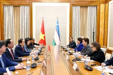 Chủ tịch Quốc hội Trần Thanh Mẫn hội đàm với Chủ tịch Thượng viện Uzbekistan Tanzila Narbaeva. Ảnh: DOÃN TẤN/TTXVN