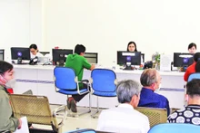 Trung tâm phục vụ hành chính công tỉnh Vĩnh Long phục vụ người dân ngày càng tốt hơn.