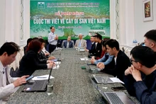 Quang cảnh lễ phát động.