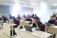 Lớp bồi dưỡng lý luận, cập nhật kiến thức cho cán bộ, đảng viên đối tượng 5 trên internet do Ban Tuyên giáo Tỉnh ủy Quảng Trị tổ chức.