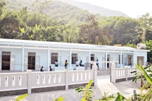 Nhà lưu trú mới khang trang giúp các giáo viên yên tâm công tác hơn.